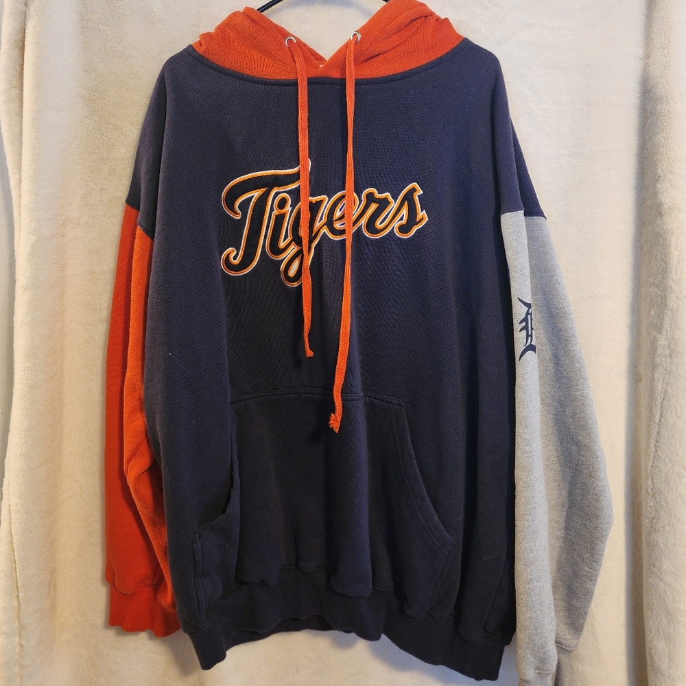 Fanatics Detroit Tigers Navy and Orange Colorblock Hoodie